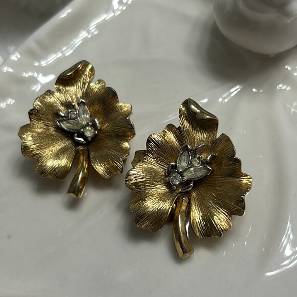 CROWN TRIFARI INSECT MAPLE LEAF DRESS CLIPS - Picture 3 of 7